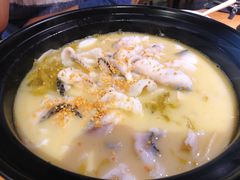 -九锅一堂酸菜鱼(石家庄先天下店)
