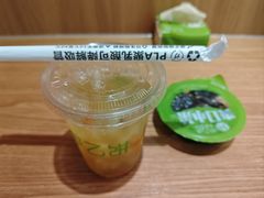 银耳雪梨汤-甲乙饼·北京手工肉饼(西直门凯德茂店)