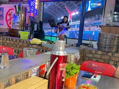 -马路牙子烧烤音乐酒馆(望京店)