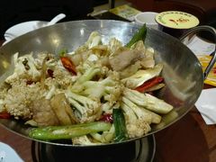 -川流不息·地道川菜·小龙虾(新松江路店)