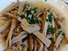 -侬佳蒸菜馆(听潮店)