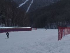 -亚布力新体委滑雪场
