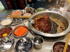 卜卜贝鸳鸯锅-憨铁匠老火锅(龙岗万科里店)