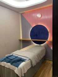 -PE SALON 