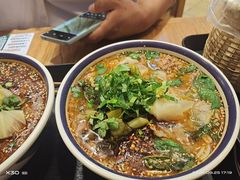 -云阿蛮云南生烫牛肉米线(奉贤路店)