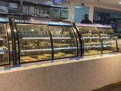 面包甜点陈列柜-蚝英雄鲜蚝自助专门店(长楹天街直营店)