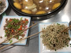 -屯老二农家铁锅炖·行业领军者(梅江店)