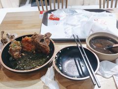 -万和春排骨砂锅米饭(新业广场店)