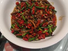 -辛香味烧鱼馆·非遗技艺·排骨红烧肉(光谷医药园店)