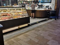 面包甜点陈列柜-幸福西饼面包茶饮(车公庙店)