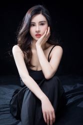 -onlygirl摄影美学馆高端定制(江滩店)