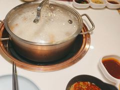 -洪氏嗨捞·猪肚鸡火锅(阳光天地店)