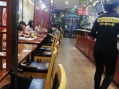-南城香·饭香串香馄饨香(红军营店)