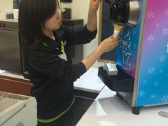 -全家便利店(洛川东路店)