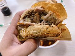 -洪峰浩老北京烧饼夹肉(角门路店)