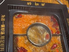 -老牌坊云南鱼豆花火锅(爱建店)
