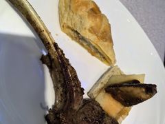 -亚洲国际大酒店·云顶阁旋转自助餐厅