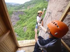 -玻璃桥景区石牛寨