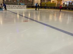 -冰纷万象滑冰场(二七万象城店)