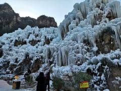 -大平台龙居瀑布旅游区