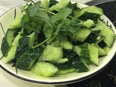 -虾弄弄海派小龙虾·牛羊蝎子火锅