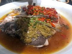 双椒蒸鱼头-湖南人家·家传湖南菜(水围店)