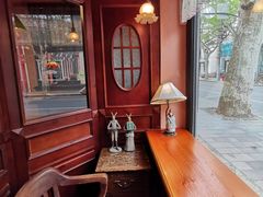 靠窗位-古董花园(思南路42弄小区店)
