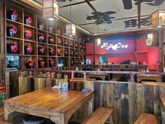 大堂-先启半步颠小酒馆(白麓里店)