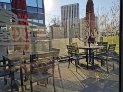 露天位-汉堡王(北京三里屯购物中心)