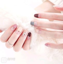 -Pink You美甲洗眉纹绣定制中心