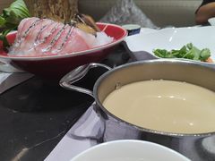 -红鼎豆捞·非遗鲍皇汤火锅(宝丰路店)