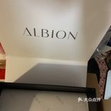 在官网上买的,吸引我的是它里面含有很多个赠品