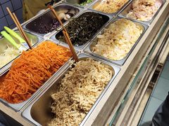 自助取餐区-三兄弟高炉烧饼