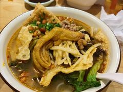 -丽丽三鲜螺蛳粉(田林路店)
