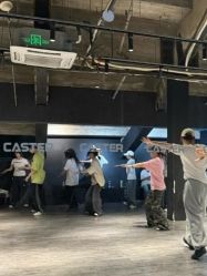-CASTER跳舞俱乐部