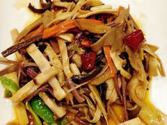 -小厨子私房菜·云南美食店