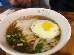 -矮子粉店1985·长沙米粉(湘春路店)