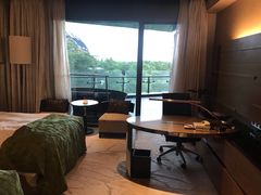 -上海滴水湖皇冠假日酒店