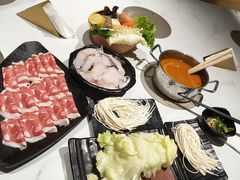 呷哺人气羔羊肉-呷哺呷哺 黄金牧场 (新中关购物中心店)