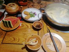 -快活林酸汤鱼鲜品火锅店(甲秀楼店)