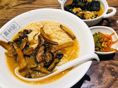 -万利记·长沙粉面小吃(8号仓店)