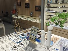 -视野联行眼镜·蔡司·尼康·授权优选门店(青浦宝龙店)