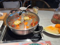 -尚尚仙·酸汤猪手·猪肚鸡火锅(华联万柳购物中心店)