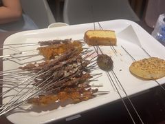 -三个大叔烤羊肉串·歌手驻唱·碳烤鲜肉(西三旗店)