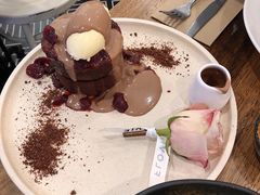 Flovie&nbsp;Black&nbsp;Forest&nbsp;Hotcakes-FLOVIE FLORIST CAFE