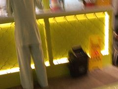 -瑞虹新天地月亮湾