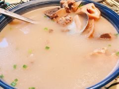 莲藕排骨汤-俏九州·小炒黄牛肉(华润万象汇店)