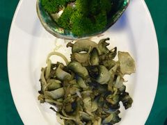 蒜香鲍鱼-海上人家The Sea Food Paradise Restaurant & Bar