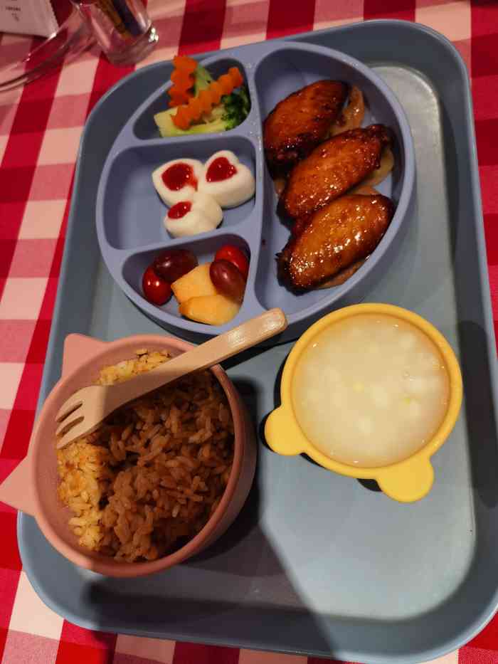 西贝莜面村(和平店)-"门脸不算大,走进去里面很大,饭时人很多,.