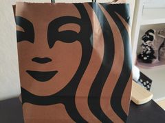 -星巴克臻选(南京金茂览秀城店)